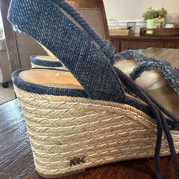 MICHAEL KORS Tibby jute wedge denim sandals sz 8 - Picture 3 of 5